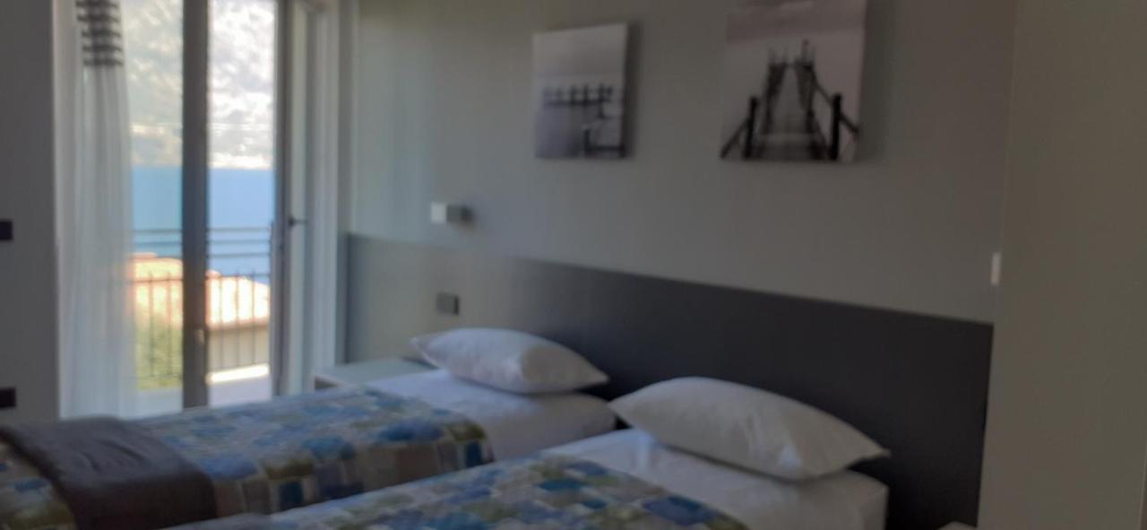 Appartamento Leccino Malcesine Exterior photo